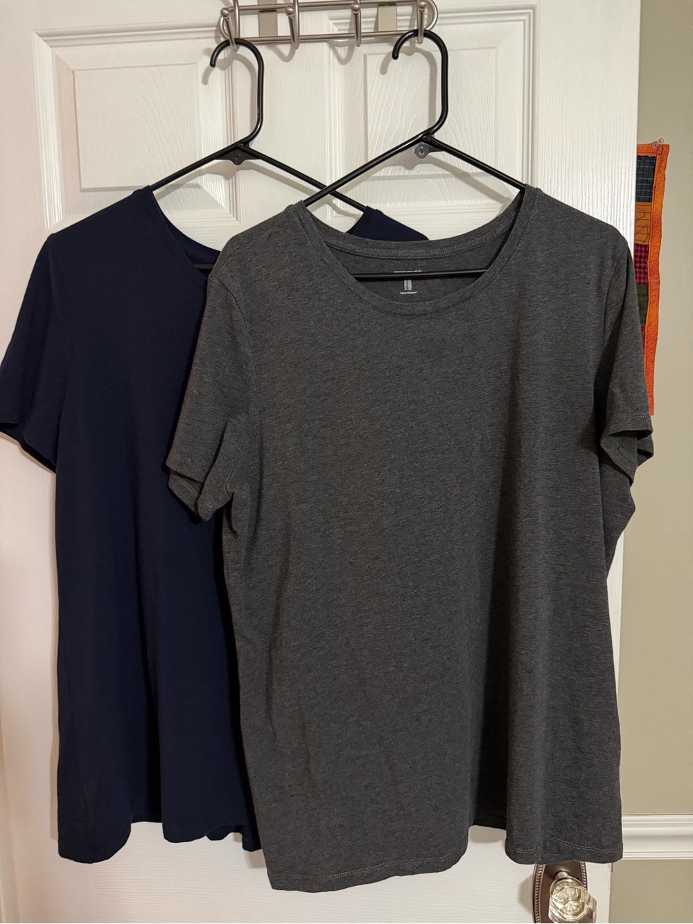 2-Women’s Classic Crew Neck T-Shirts- Charcoal &Gray, XXL, never worn